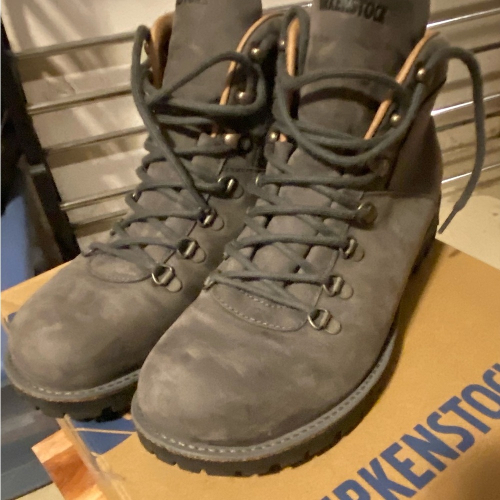 Birkenstock Boots size 42 - Picture 8 of 8